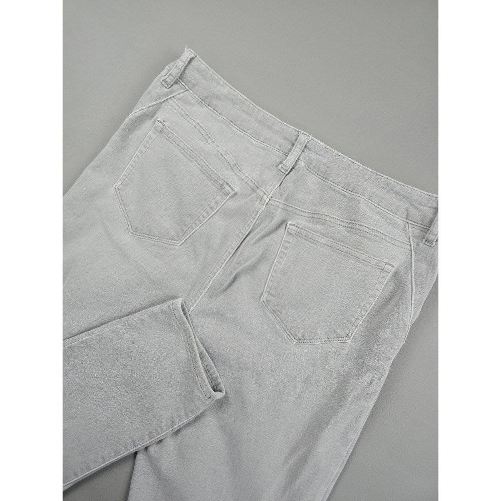 Chico's So Slimming Girlfriend Jeans Light Gray Straight Leg Size 1 Regular